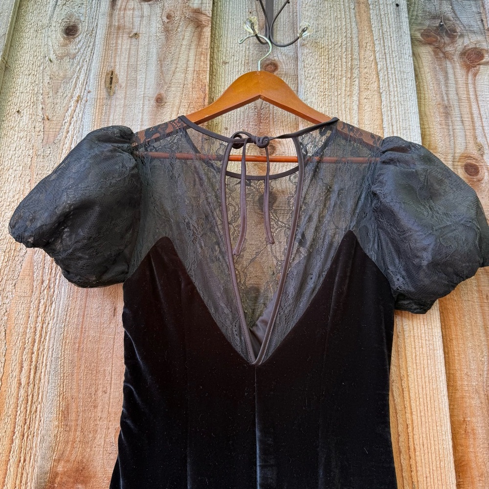 SOLD - Black Velvet Lace Puff Sleeve Bustier Low-Back Maxi Dress 🌿2 - Picture 6 of 10